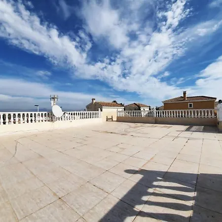 Tu Con Piscina Privada