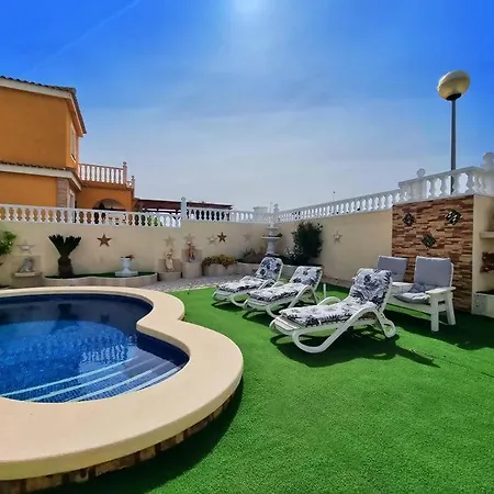 Tu Con Piscina Privada 펜션
